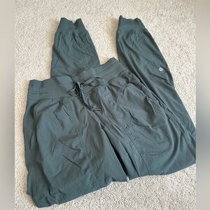 Lululemon studio jogger